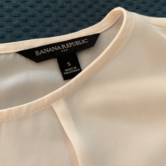 Banana Republic Cream Blouse - Picture 2 of 3